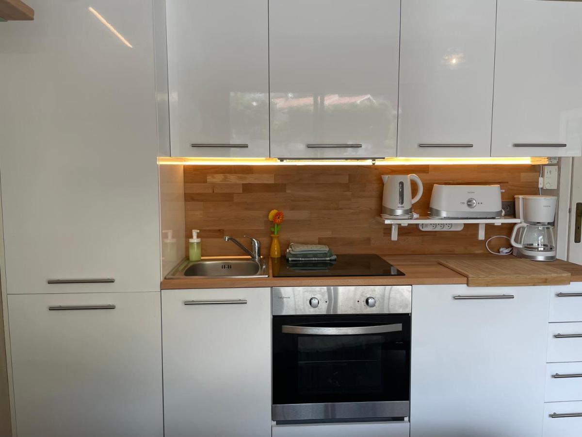 La Room: Seaside Apartment + Terrace + Parking Menton Eksteriør bilde